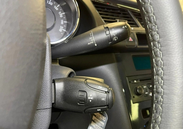 Peugeot 3008 cena 28500 przebieg: 186000, rok produkcji 2010 z Nowa Dęba małe 704